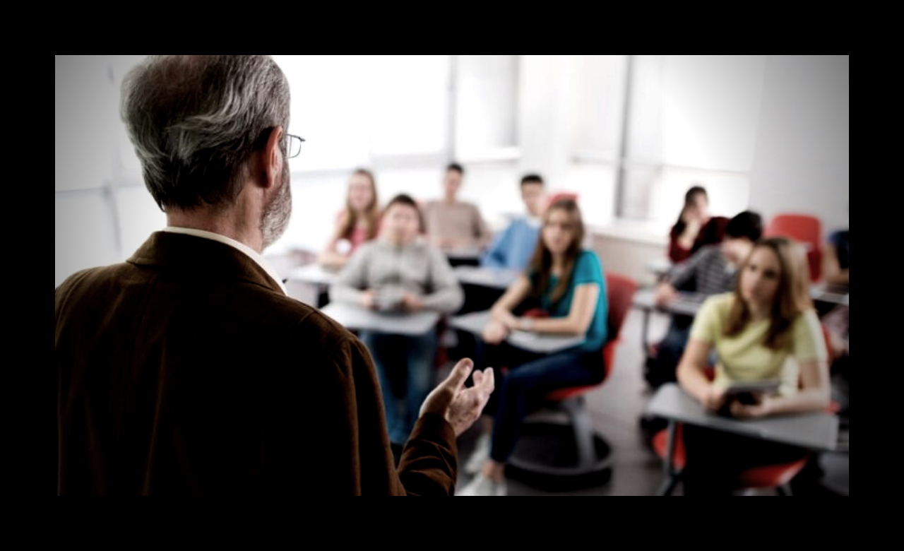 ASSURDA LA DECISIONE SUI PROFESSORI NON VACCINATI